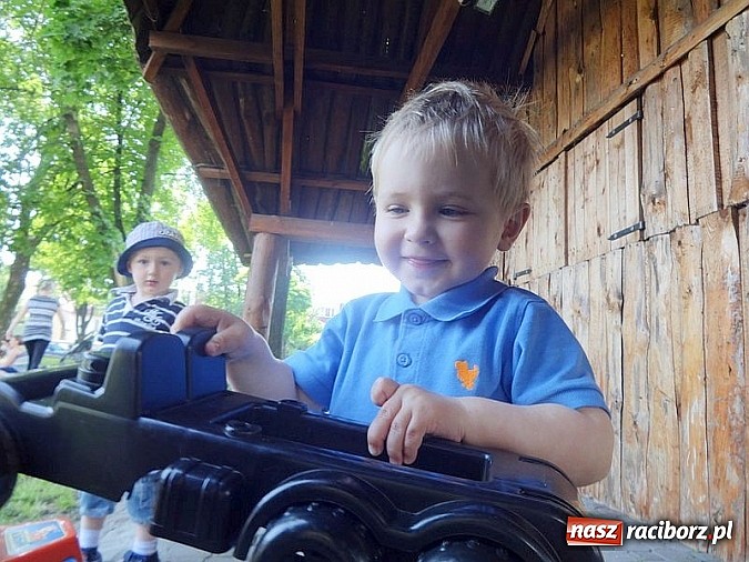 Zdjęcie w galerii na portalu naszraciborz.pl: Majówki grupy Fiku-miku w RCK wiadomości z regionu