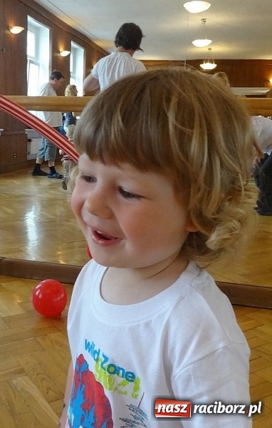 Zdjęcie w galerii na portalu naszraciborz.pl: Majówki grupy Fiku-miku w RCK wiadomości z regionu