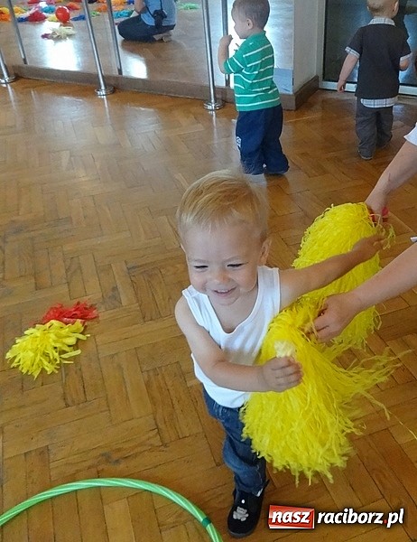 Zdjęcie w galerii na portalu naszraciborz.pl: Majówki grupy Fiku-miku w RCK wiadomości z regionu