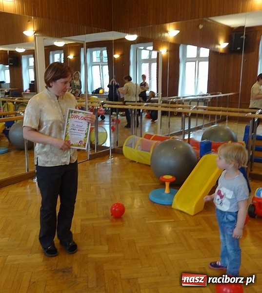 Zdjęcie w galerii na portalu naszraciborz.pl: Majówki grupy Fiku-miku w RCK wiadomości z regionu