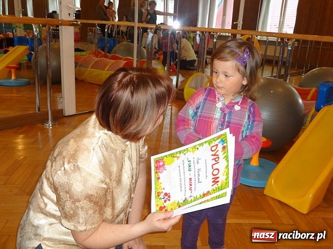 Zdjęcie w galerii na portalu naszraciborz.pl: Majówki grupy Fiku-miku w RCK wiadomości z regionu