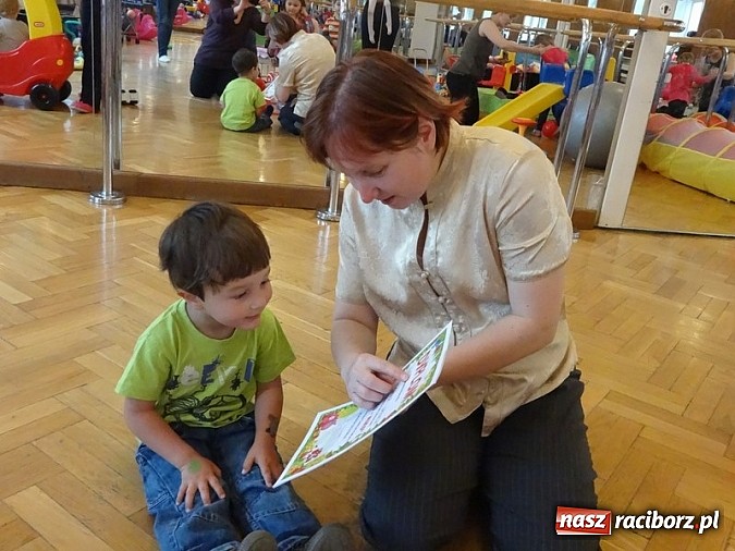 Zdjęcie w galerii na portalu naszraciborz.pl: Majówki grupy Fiku-miku w RCK wiadomości z regionu