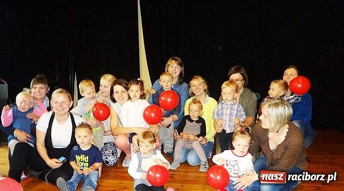 Zdjęcie w galerii na portalu naszraciborz.pl: Majówki grupy Fiku-miku w RCK wiadomości z regionu