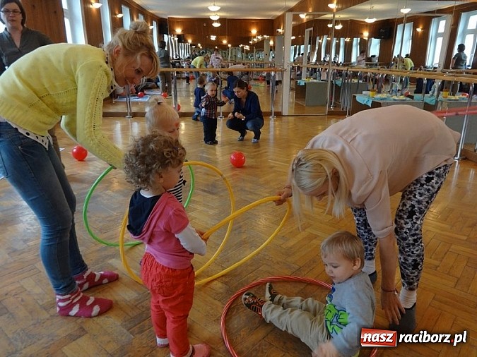 Zdjęcie w galerii na portalu naszraciborz.pl: Majówki grupy Fiku-miku w RCK wiadomości z regionu