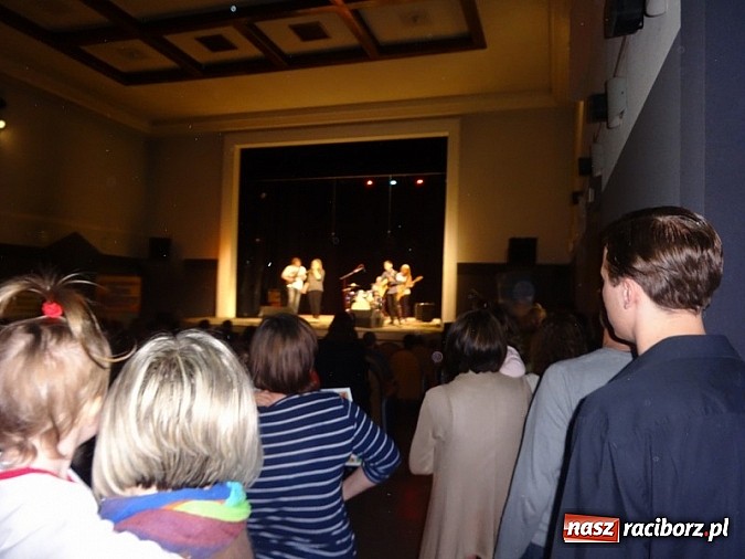 Zdjęcie w galerii na portalu naszraciborz.pl: Majówki grupy Fiku-miku w RCK wiadomości z regionu