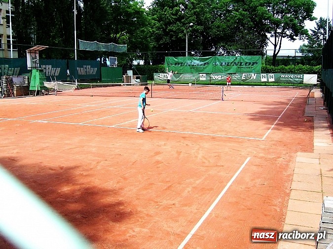 Zdjęcie w galerii na portalu naszraciborz.pl: Tenisowy Dzień Dziecka na korcie w Rafako wiadomości z regionu