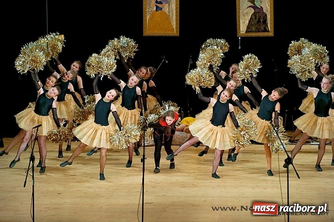 Zdjęcie w galerii na portalu naszraciborz.pl: Tancerze Źródła na podium w Katowicach wiadomości z regionu