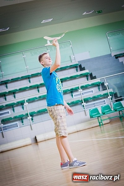 Zdjęcie w galerii na portalu naszraciborz.pl: X Halowe Zawody Szybowc&oacute;w Styropianowych wiadomości z regionu