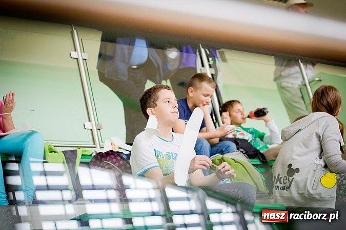 Zdjęcie w galerii na portalu naszraciborz.pl: X Halowe Zawody Szybowc&oacute;w Styropianowych wiadomości z regionu