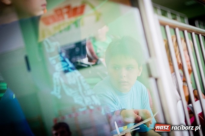 Zdjęcie w galerii na portalu naszraciborz.pl: X Halowe Zawody Szybowc&oacute;w Styropianowych wiadomości z regionu