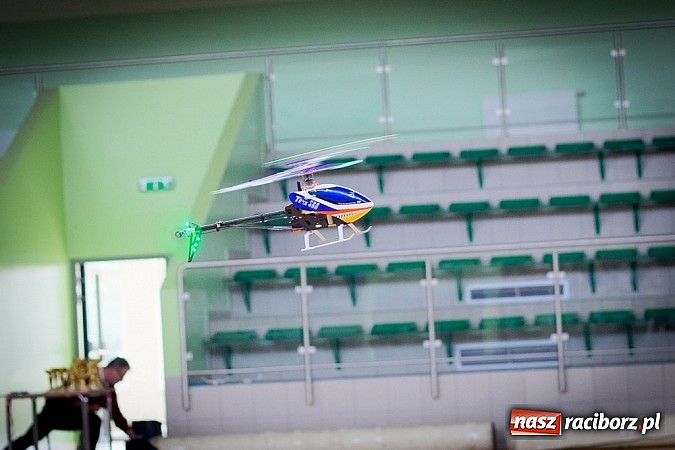 Zdjęcie w galerii na portalu naszraciborz.pl: X Halowe Zawody Szybowc&oacute;w Styropianowych wiadomości z regionu