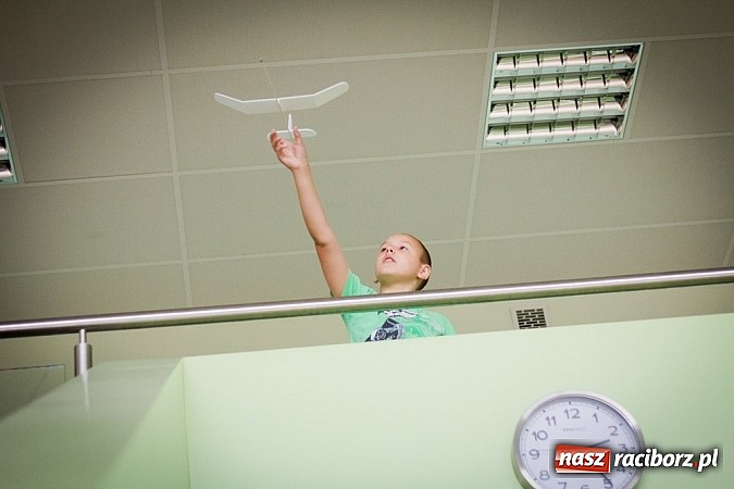 Zdjęcie w galerii na portalu naszraciborz.pl: X Halowe Zawody Szybowc&oacute;w Styropianowych wiadomości z regionu