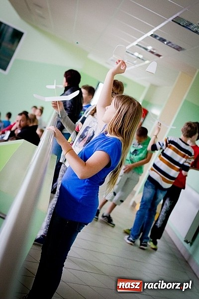 Zdjęcie w galerii na portalu naszraciborz.pl: X Halowe Zawody Szybowc&oacute;w Styropianowych wiadomości z regionu