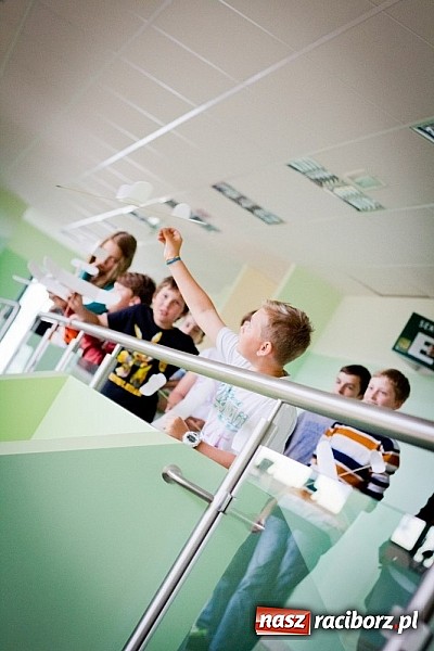 Zdjęcie w galerii na portalu naszraciborz.pl: X Halowe Zawody Szybowc&oacute;w Styropianowych wiadomości z regionu