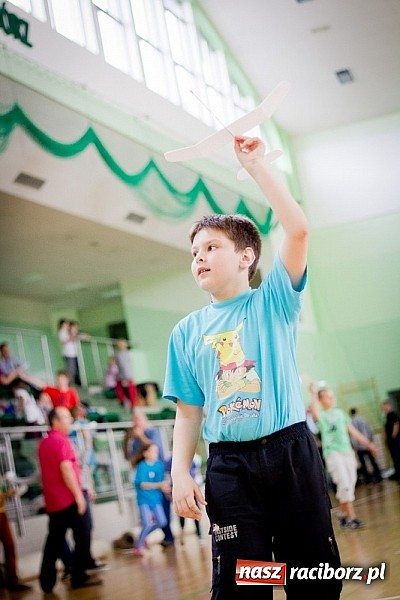 Zdjęcie w galerii na portalu naszraciborz.pl: X Halowe Zawody Szybowc&oacute;w Styropianowych wiadomości z regionu