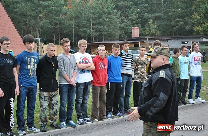 Zdjęcie w galerii na portalu naszraciborz.pl: Uczniowie SMS-u sprawdzali swoje umiejętności strzeleckie  wiadomości z regionu