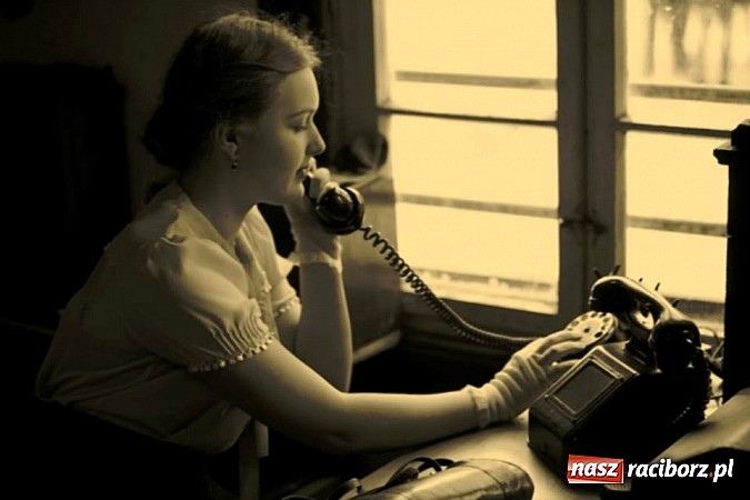 Zdjęcie w galerii na portalu naszraciborz.pl: Rudy szykują się na Industriadę. W weekend odbył się tu pokaz mody retro wiadomości z regionu