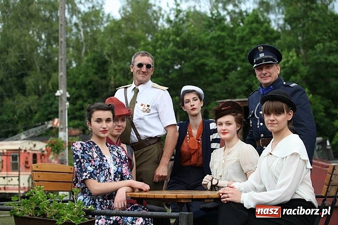 Zdjęcie w galerii na portalu naszraciborz.pl: Rudy szykują się na Industriadę. W weekend odbył się tu pokaz mody retro wiadomości z regionu