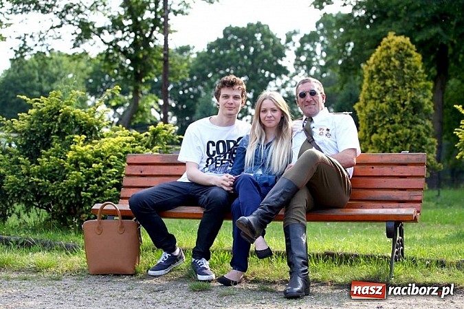 Zdjęcie w galerii na portalu naszraciborz.pl: Rudy szykują się na Industriadę. W weekend odbył się tu pokaz mody retro wiadomości z regionu