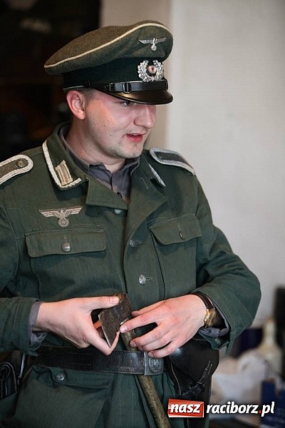 Zdjęcie w galerii na portalu naszraciborz.pl: Rudy szykują się na Industriadę. W weekend odbył się tu pokaz mody retro wiadomości z regionu