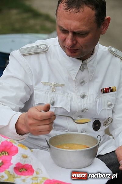 Zdjęcie w galerii na portalu naszraciborz.pl: Rudy szykują się na Industriadę. W weekend odbył się tu pokaz mody retro wiadomości z regionu