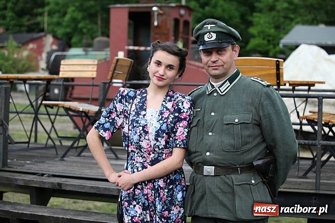 Zdjęcie w galerii na portalu naszraciborz.pl: Rudy szykują się na Industriadę. W weekend odbył się tu pokaz mody retro wiadomości z regionu