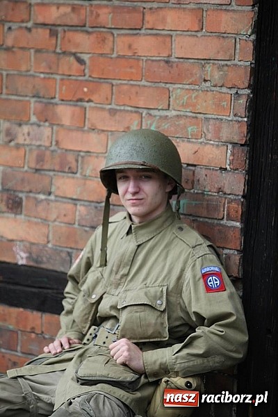 Zdjęcie w galerii na portalu naszraciborz.pl: Rudy szykują się na Industriadę. W weekend odbył się tu pokaz mody retro wiadomości z regionu