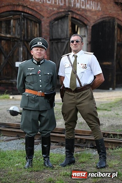 Zdjęcie w galerii na portalu naszraciborz.pl: Rudy szykują się na Industriadę. W weekend odbył się tu pokaz mody retro wiadomości z regionu