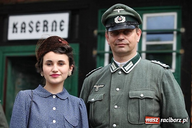 Zdjęcie w galerii na portalu naszraciborz.pl: Rudy szykują się na Industriadę. W weekend odbył się tu pokaz mody retro wiadomości z regionu