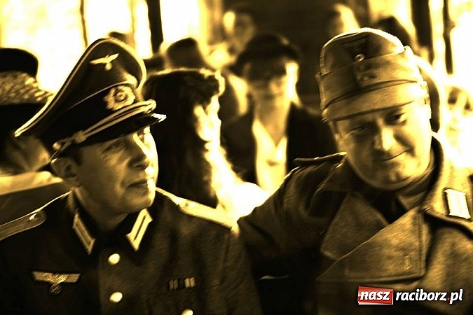 Zdjęcie w galerii na portalu naszraciborz.pl: Rudy szykują się na Industriadę. W weekend odbył się tu pokaz mody retro wiadomości z regionu