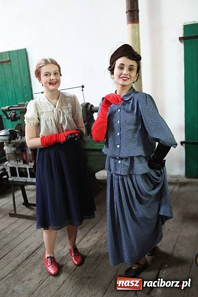 Zdjęcie w galerii na portalu naszraciborz.pl: Rudy szykują się na Industriadę. W weekend odbył się tu pokaz mody retro wiadomości z regionu