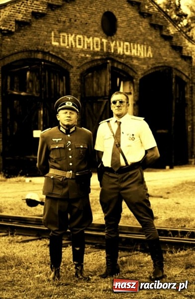 Zdjęcie w galerii na portalu naszraciborz.pl: Rudy szykują się na Industriadę. W weekend odbył się tu pokaz mody retro wiadomości z regionu