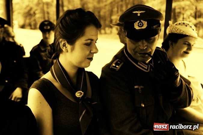 Zdjęcie w galerii na portalu naszraciborz.pl: Rudy szykują się na Industriadę. W weekend odbył się tu pokaz mody retro wiadomości z regionu