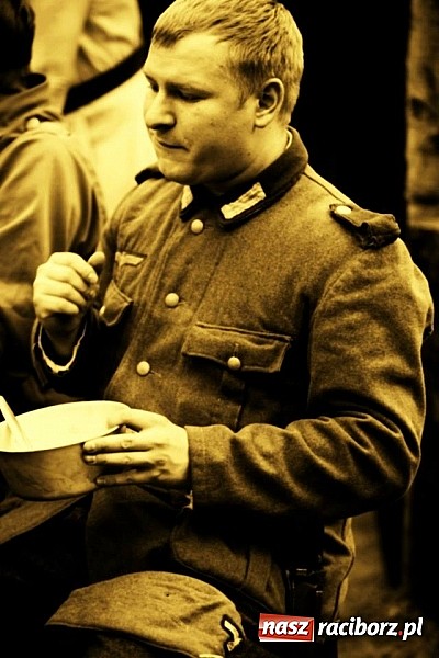 Zdjęcie w galerii na portalu naszraciborz.pl: Rudy szykują się na Industriadę. W weekend odbył się tu pokaz mody retro wiadomości z regionu