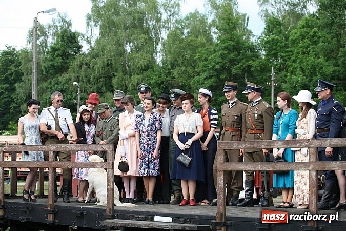 Zdjęcie w galerii na portalu naszraciborz.pl: Rudy szykują się na Industriadę. W weekend odbył się tu pokaz mody retro wiadomości z regionu