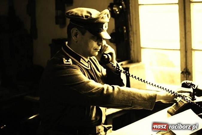 Zdjęcie w galerii na portalu naszraciborz.pl: Rudy szykują się na Industriadę. W weekend odbył się tu pokaz mody retro wiadomości z regionu