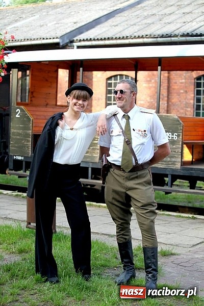 Zdjęcie w galerii na portalu naszraciborz.pl: Rudy szykują się na Industriadę. W weekend odbył się tu pokaz mody retro wiadomości z regionu