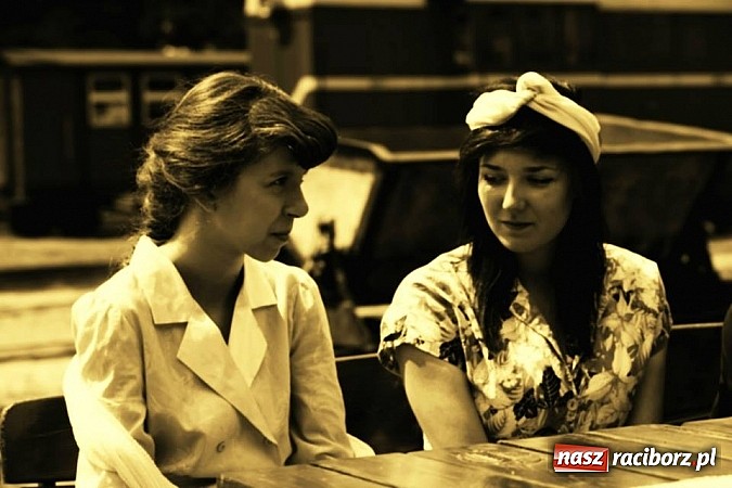 Zdjęcie w galerii na portalu naszraciborz.pl: Rudy szykują się na Industriadę. W weekend odbył się tu pokaz mody retro wiadomości z regionu