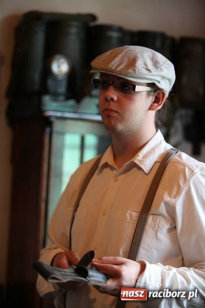 Zdjęcie w galerii na portalu naszraciborz.pl: Rudy szykują się na Industriadę. W weekend odbył się tu pokaz mody retro wiadomości z regionu