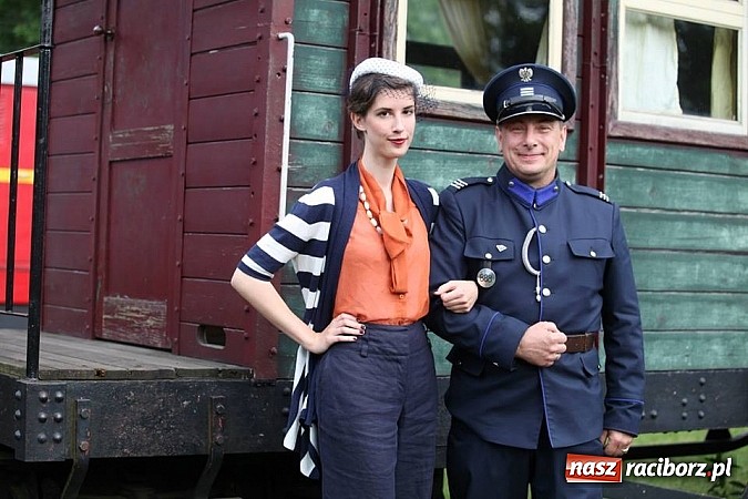 Zdjęcie w galerii na portalu naszraciborz.pl: Rudy szykują się na Industriadę. W weekend odbył się tu pokaz mody retro wiadomości z regionu