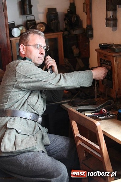 Zdjęcie w galerii na portalu naszraciborz.pl: Rudy szykują się na Industriadę. W weekend odbył się tu pokaz mody retro wiadomości z regionu