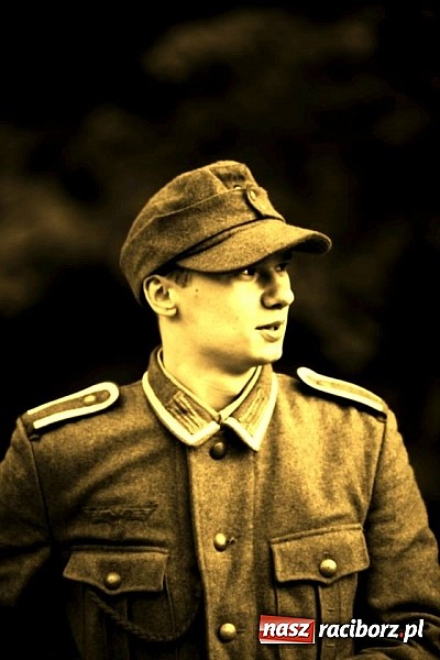 Zdjęcie w galerii na portalu naszraciborz.pl: Rudy szykują się na Industriadę. W weekend odbył się tu pokaz mody retro wiadomości z regionu