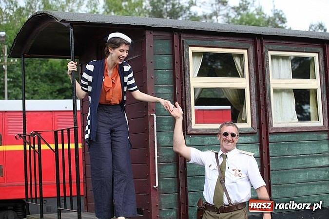 Zdjęcie w galerii na portalu naszraciborz.pl: Rudy szykują się na Industriadę. W weekend odbył się tu pokaz mody retro wiadomości z regionu