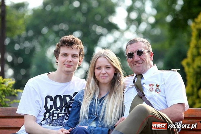 Zdjęcie w galerii na portalu naszraciborz.pl: Rudy szykują się na Industriadę. W weekend odbył się tu pokaz mody retro wiadomości z regionu