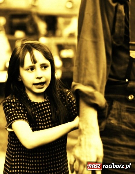 Zdjęcie w galerii na portalu naszraciborz.pl: Rudy szykują się na Industriadę. W weekend odbył się tu pokaz mody retro wiadomości z regionu