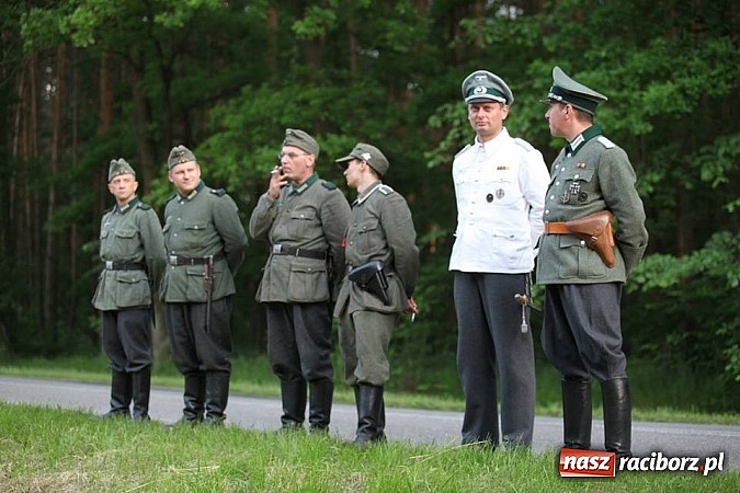 Zdjęcie w galerii na portalu naszraciborz.pl: Rudy szykują się na Industriadę. W weekend odbył się tu pokaz mody retro wiadomości z regionu