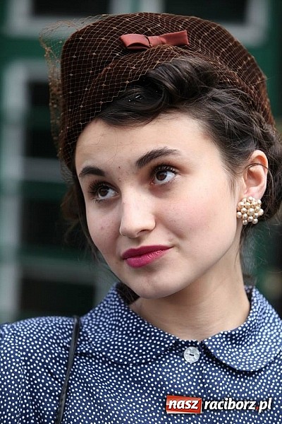 Zdjęcie w galerii na portalu naszraciborz.pl: Rudy szykują się na Industriadę. W weekend odbył się tu pokaz mody retro wiadomości z regionu