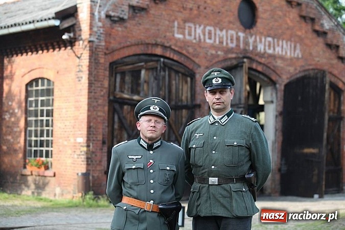 Zdjęcie w galerii na portalu naszraciborz.pl: Rudy szykują się na Industriadę. W weekend odbył się tu pokaz mody retro wiadomości z regionu