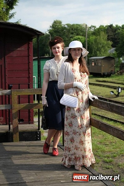 Zdjęcie w galerii na portalu naszraciborz.pl: Rudy szykują się na Industriadę. W weekend odbył się tu pokaz mody retro wiadomości z regionu