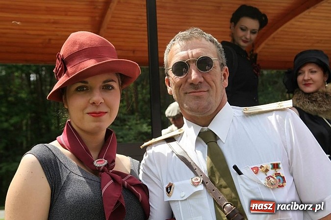 Zdjęcie w galerii na portalu naszraciborz.pl: Rudy szykują się na Industriadę. W weekend odbył się tu pokaz mody retro wiadomości z regionu